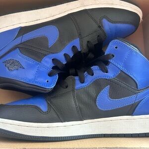 Air Jordan 1 Mid GS White Red Black Sneakers